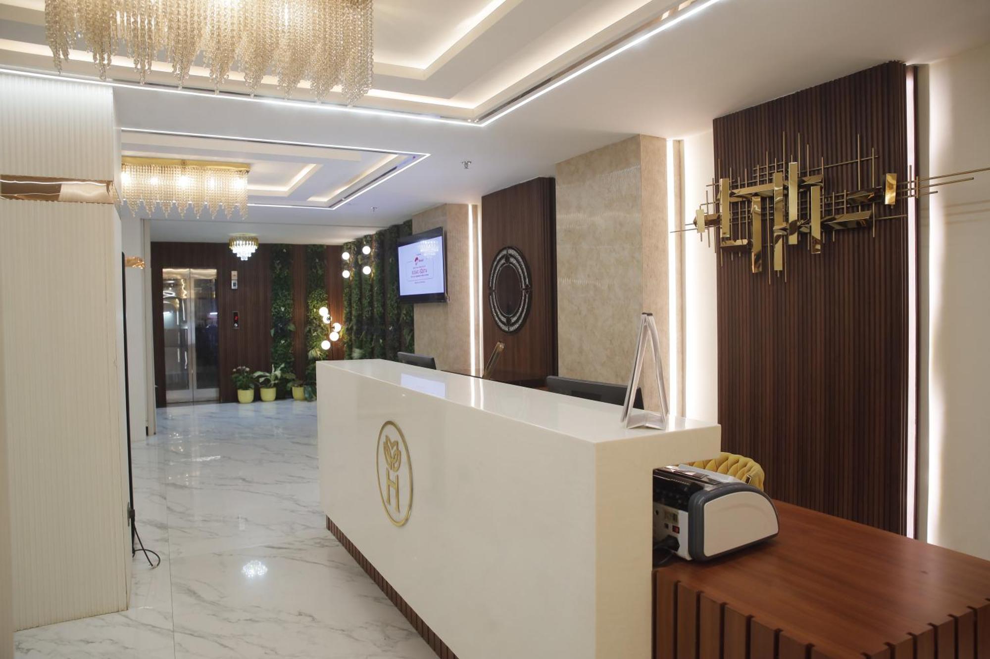 Hotel Heavens Garden Empire Guwahati Exterior foto